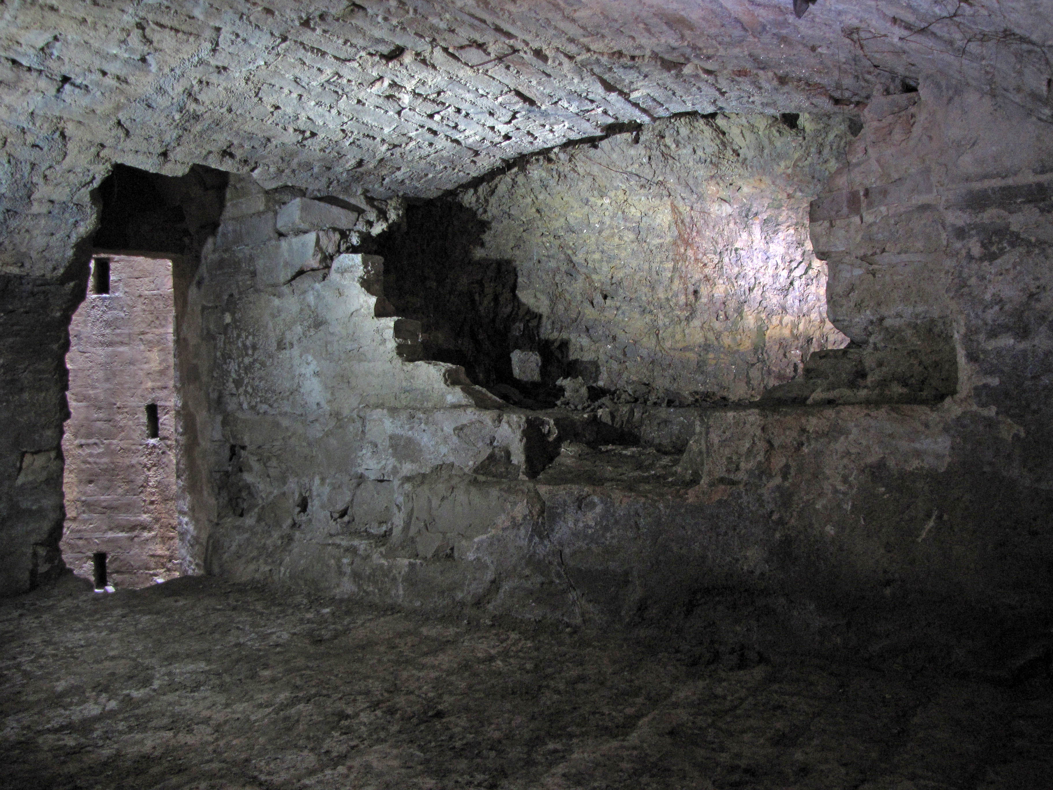 Todi sotteranea _ fabbrica della Piana (4).jpg